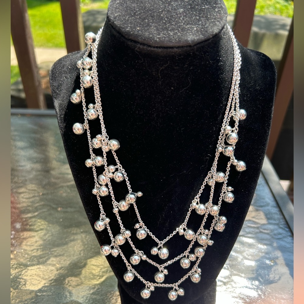 NWOT Beautiful Silver beads and silver Necklace Chain.